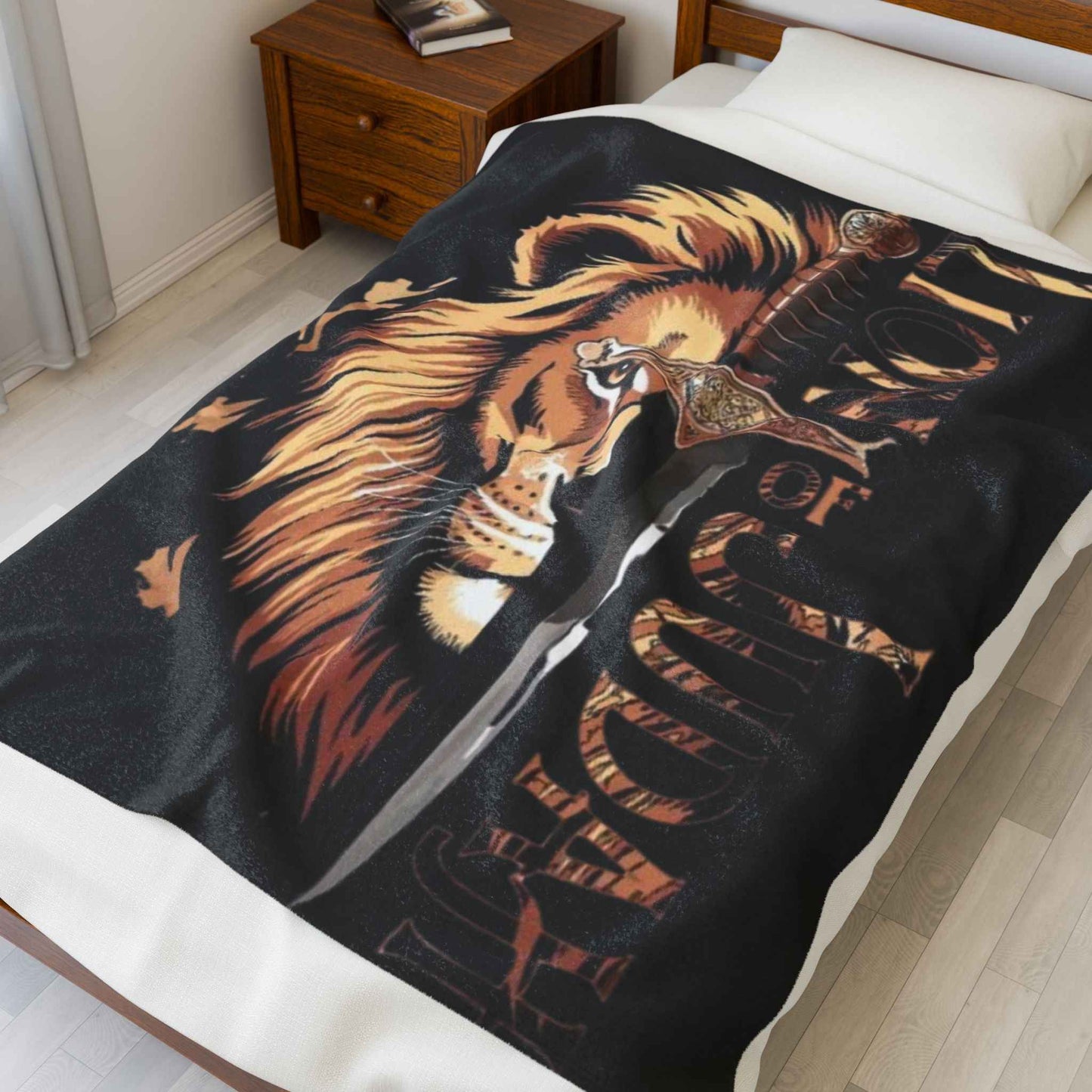 Majestic Lion Plush Blanket