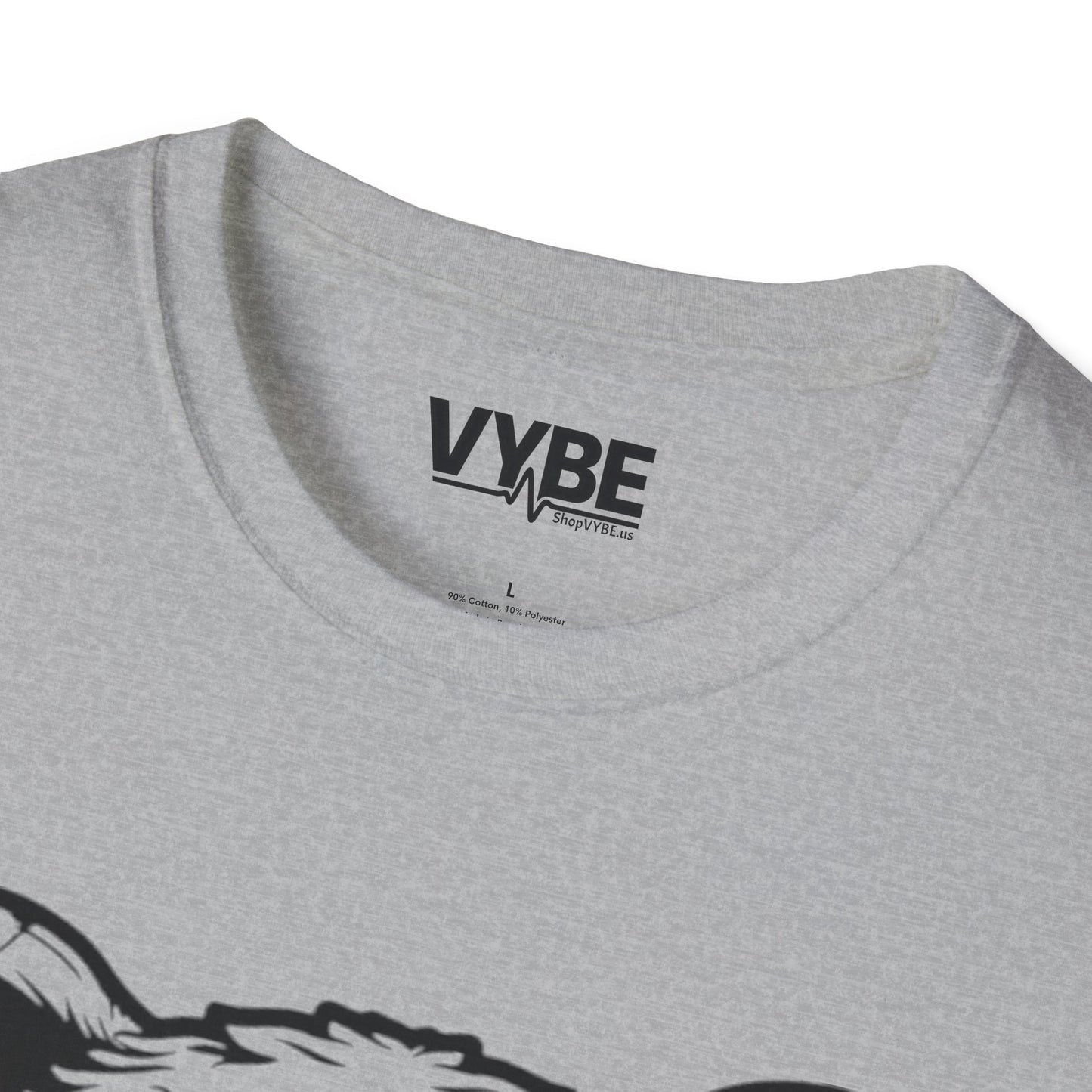 Grunge Bear Tee - Vintage Style Graphic T-Shirt for Casual Wear - VYBE