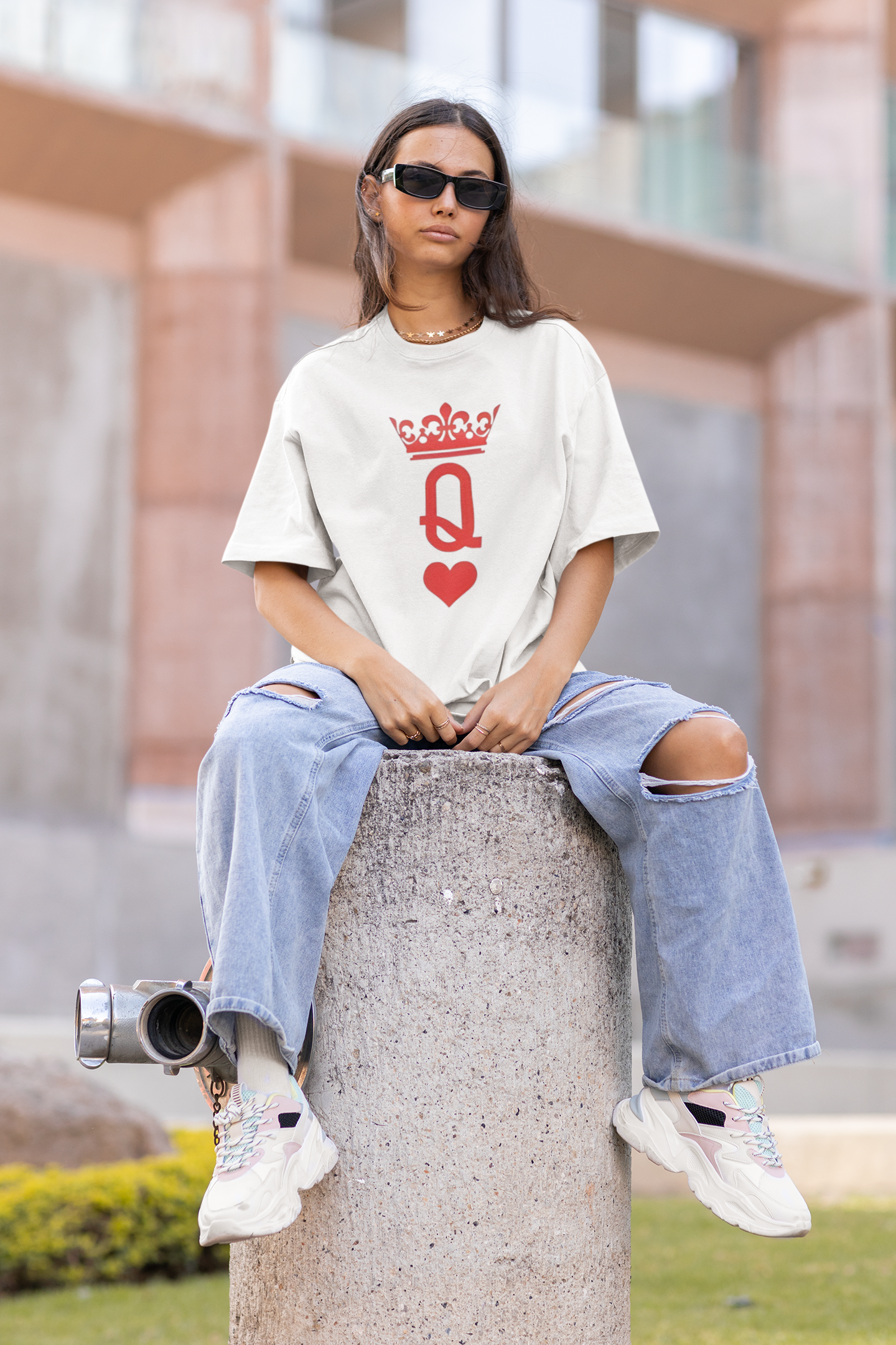 Queen Of Hearts T-Shirt - VYBE Shop