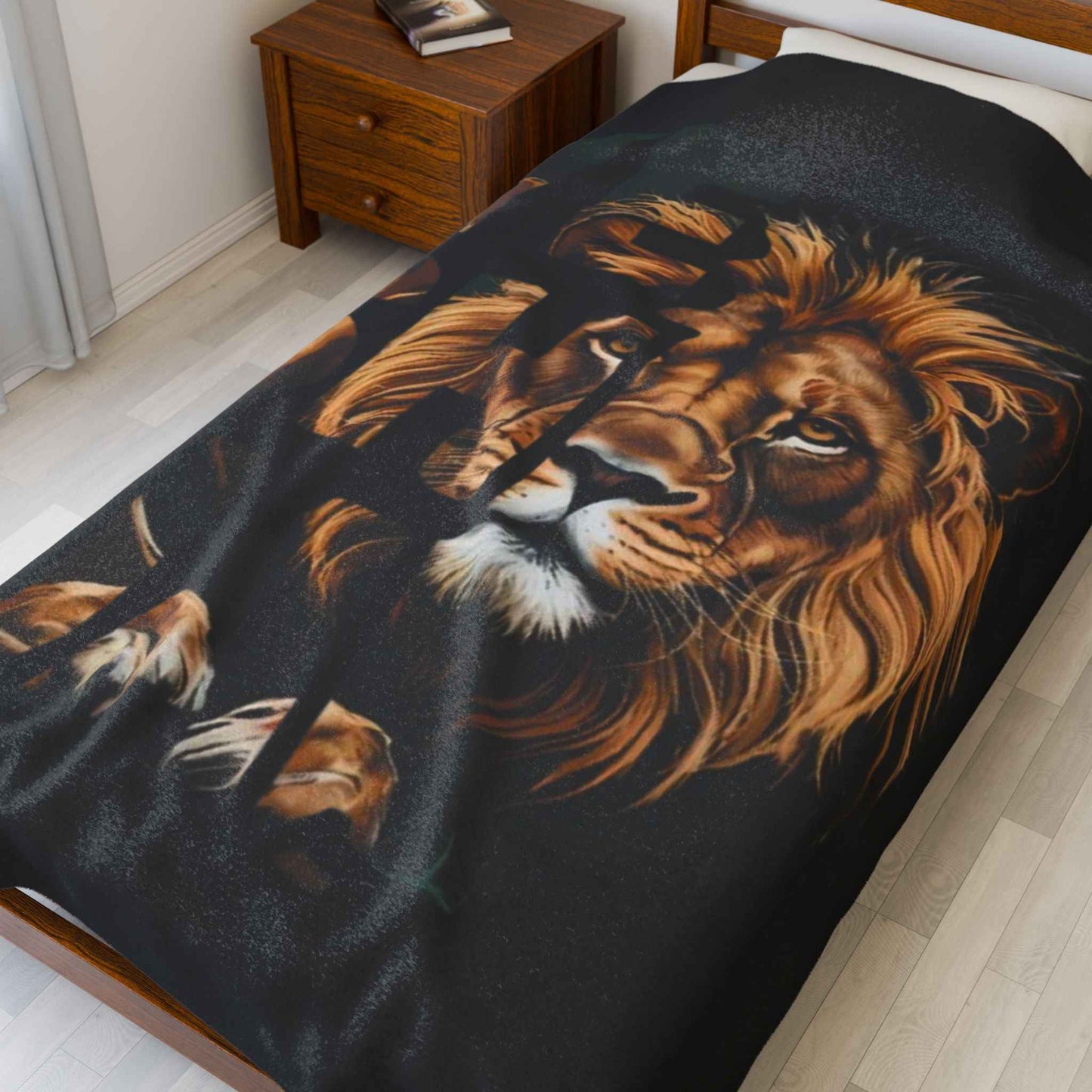 Lion-Themed Plush Blanket