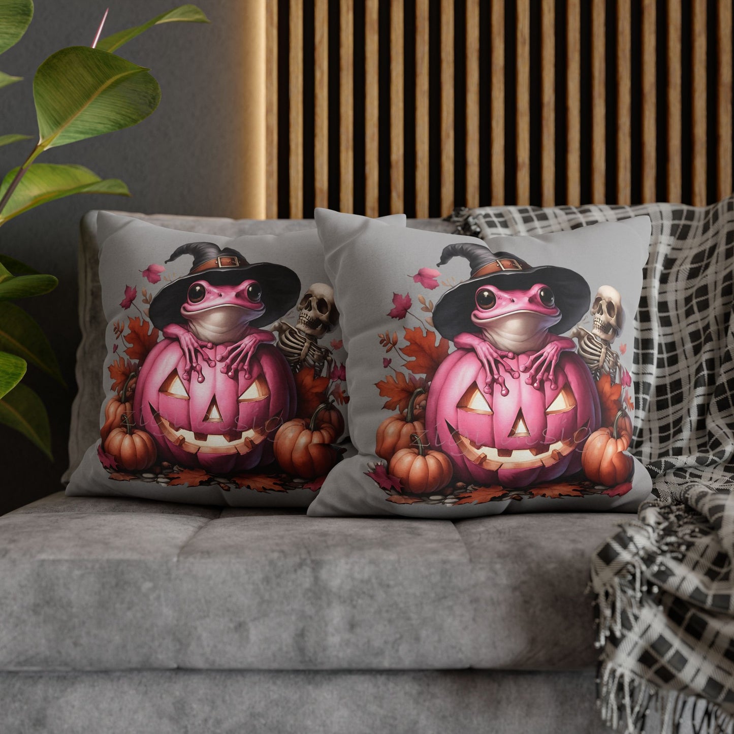 Halloween Frog Pillowcase – Spooky Home Decor for Cozy Autumn Accents and Witchy Gifts - VYBE Shop