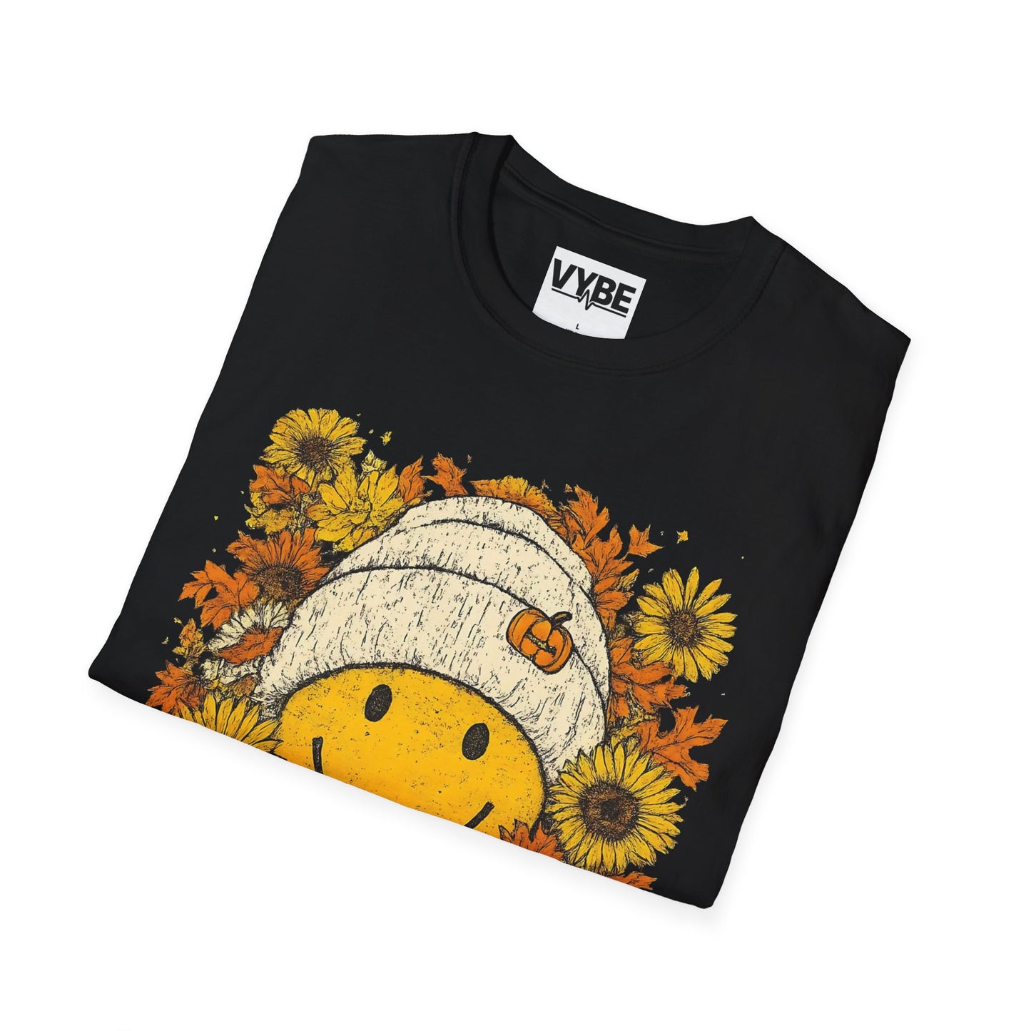 Fall- Happy Smile T-Shirt, Unisex Tee, Fall Fashion, Cute Graphic Shirt, Perfect for Autumn, Gifts for Her - VYBE Shop
