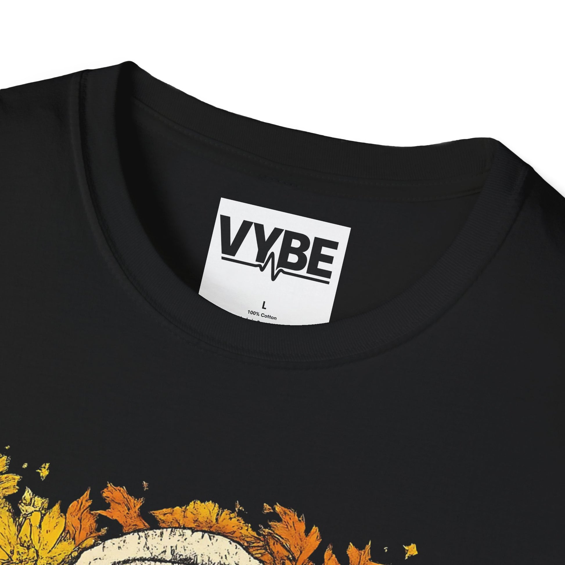 Fall- Happy Smile T-Shirt, Unisex Tee, Fall Fashion, Cute Graphic Shirt, Perfect for Autumn, Gifts for Her - VYBE Shop