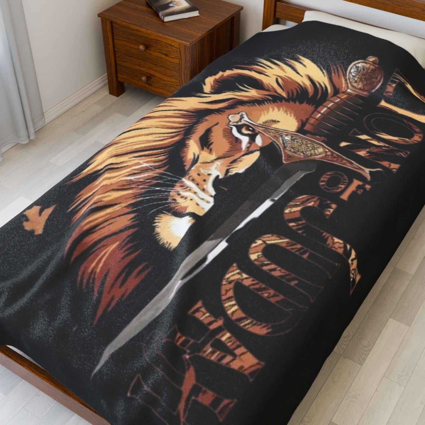 Majestic Lion Plush Blanket