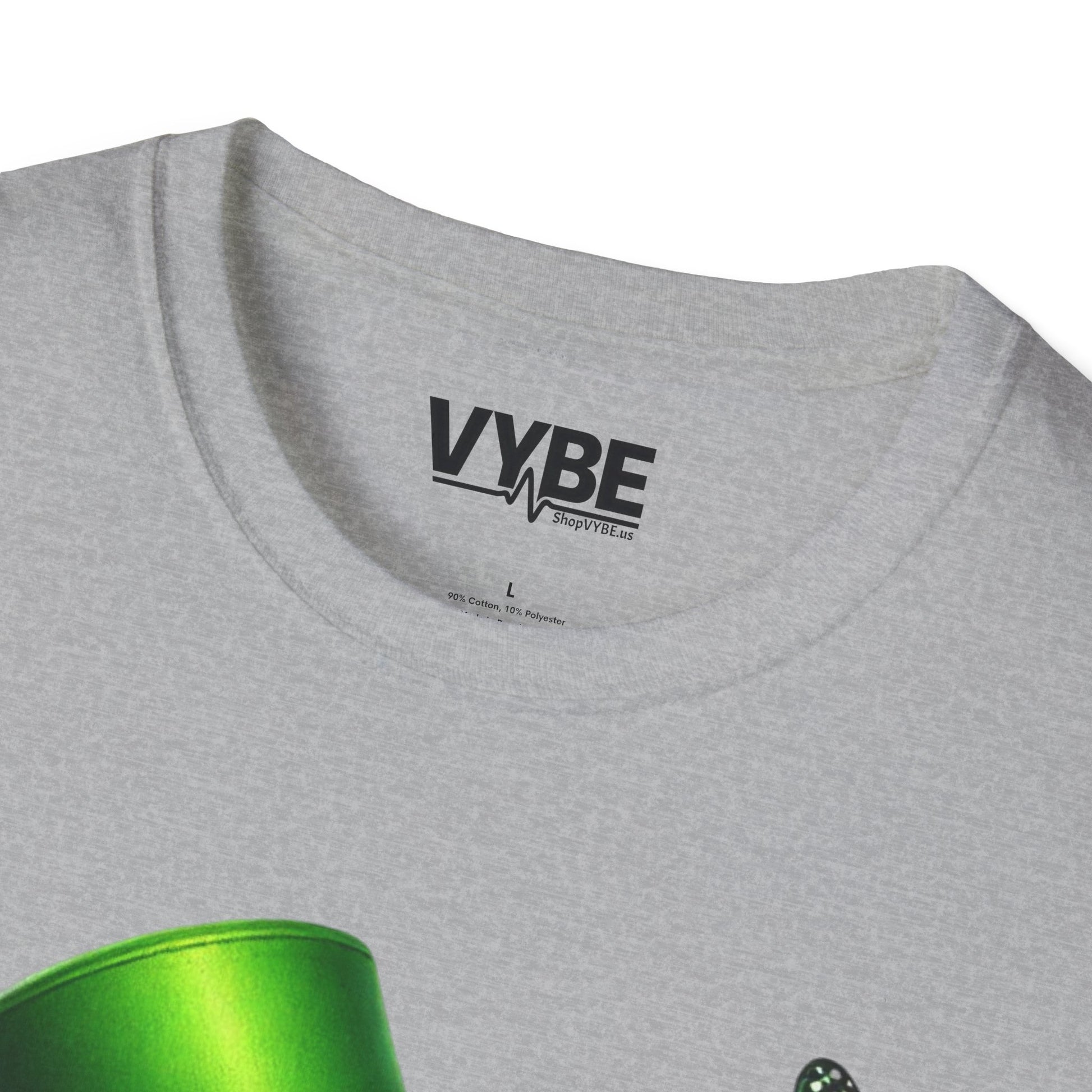 Lucky Cat T-Shirt - VYBE