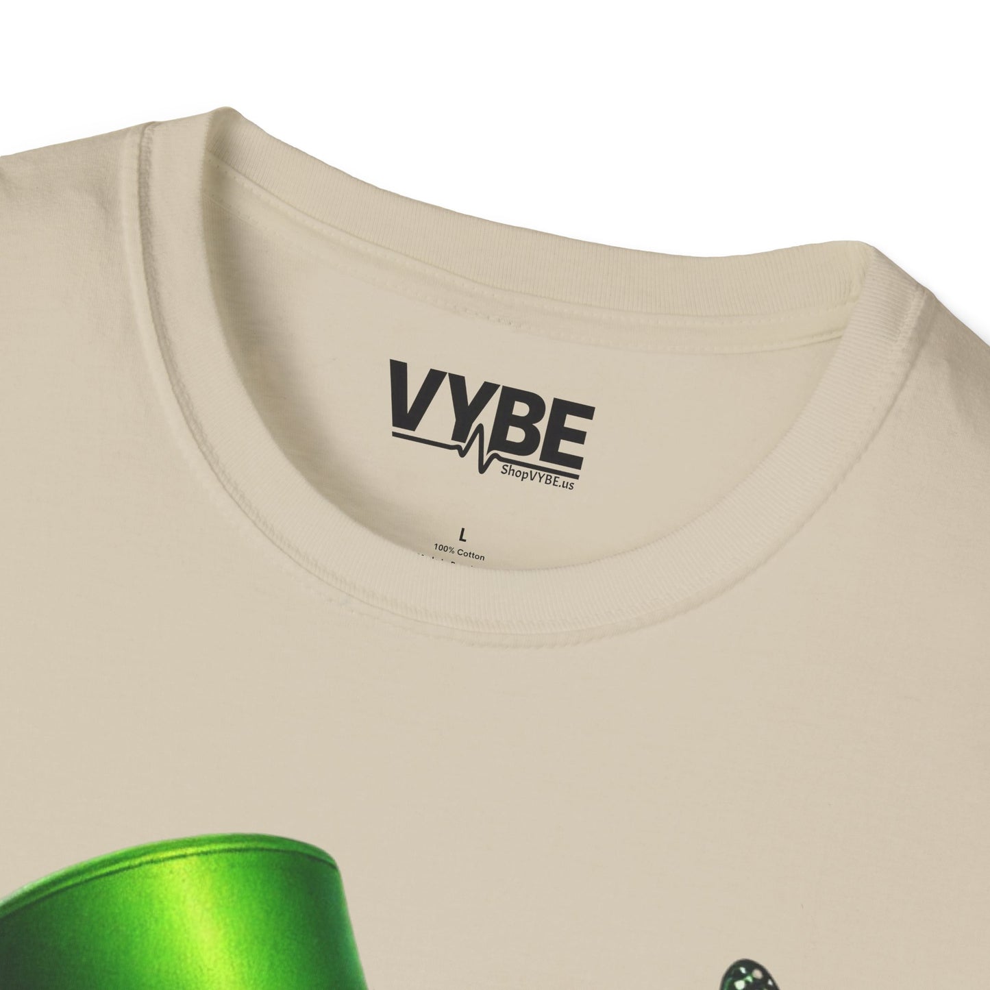 Lucky Cat T-Shirt - VYBE