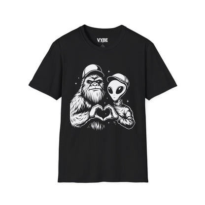 Funny- Yeti and Alien Love Graphic Tee - VYBE Shop