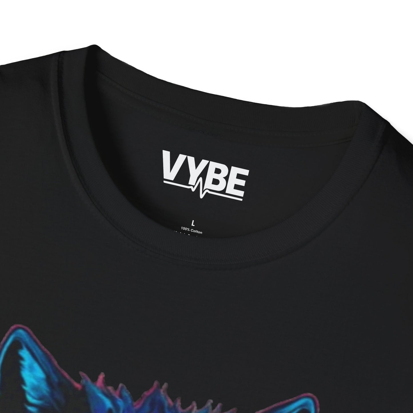 Vibrant Wolf Graphic T-Shirt - VYBE Shop